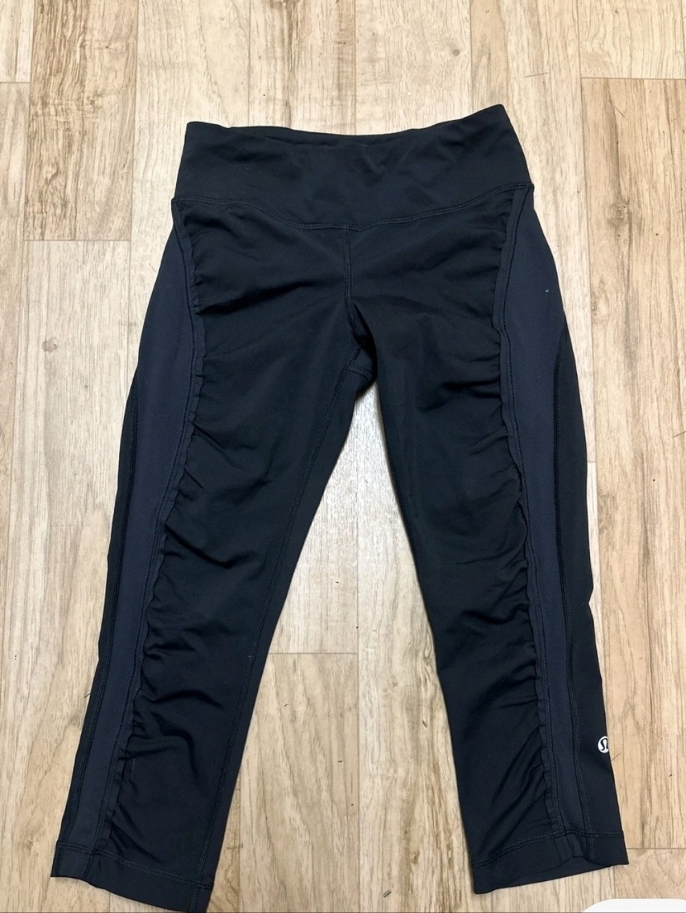Lululemon Black Athletic Capri Leggings